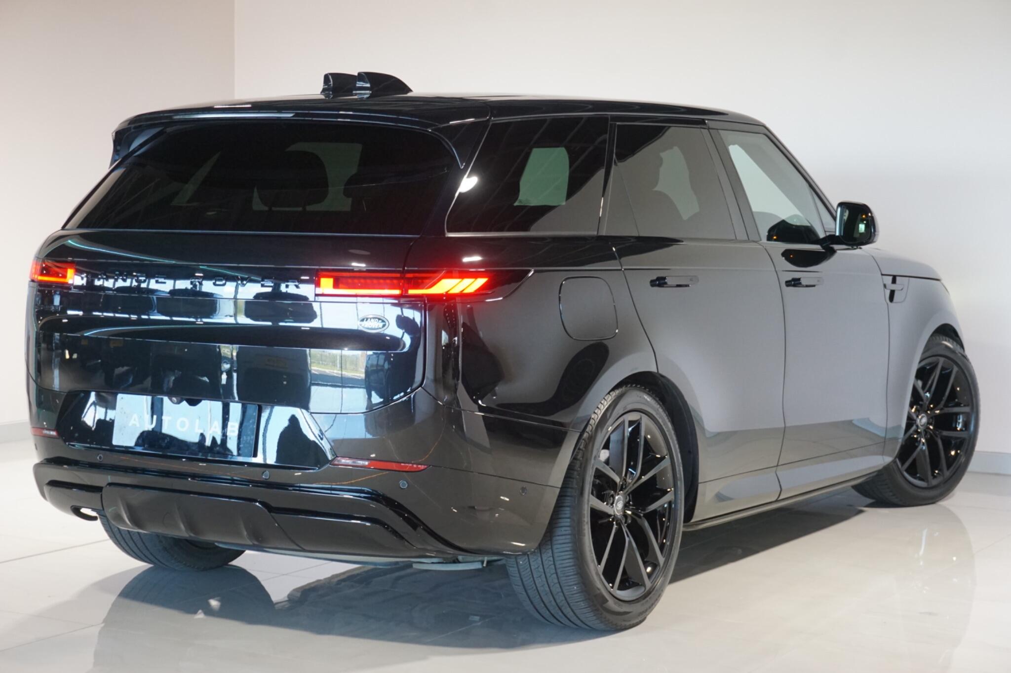 Land Rover Range Rover Sport 3.0 D300 MHEV Dynamic SE SUV 5dr Diesel Auto 4WD Euro 6 (s/s) (300 ps)